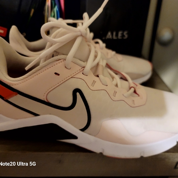 Shoes - Picture 9 of 11